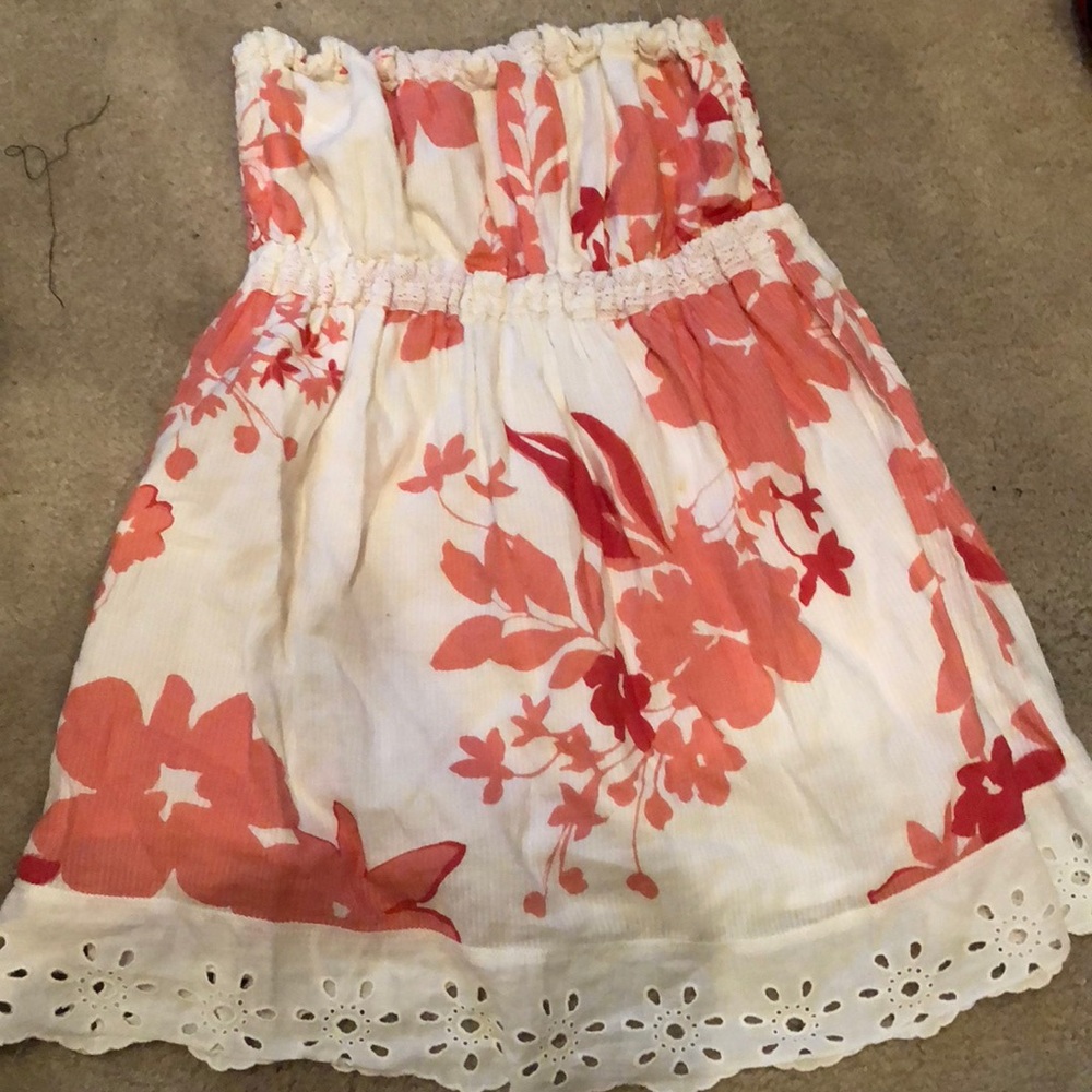 Strapless hollister top